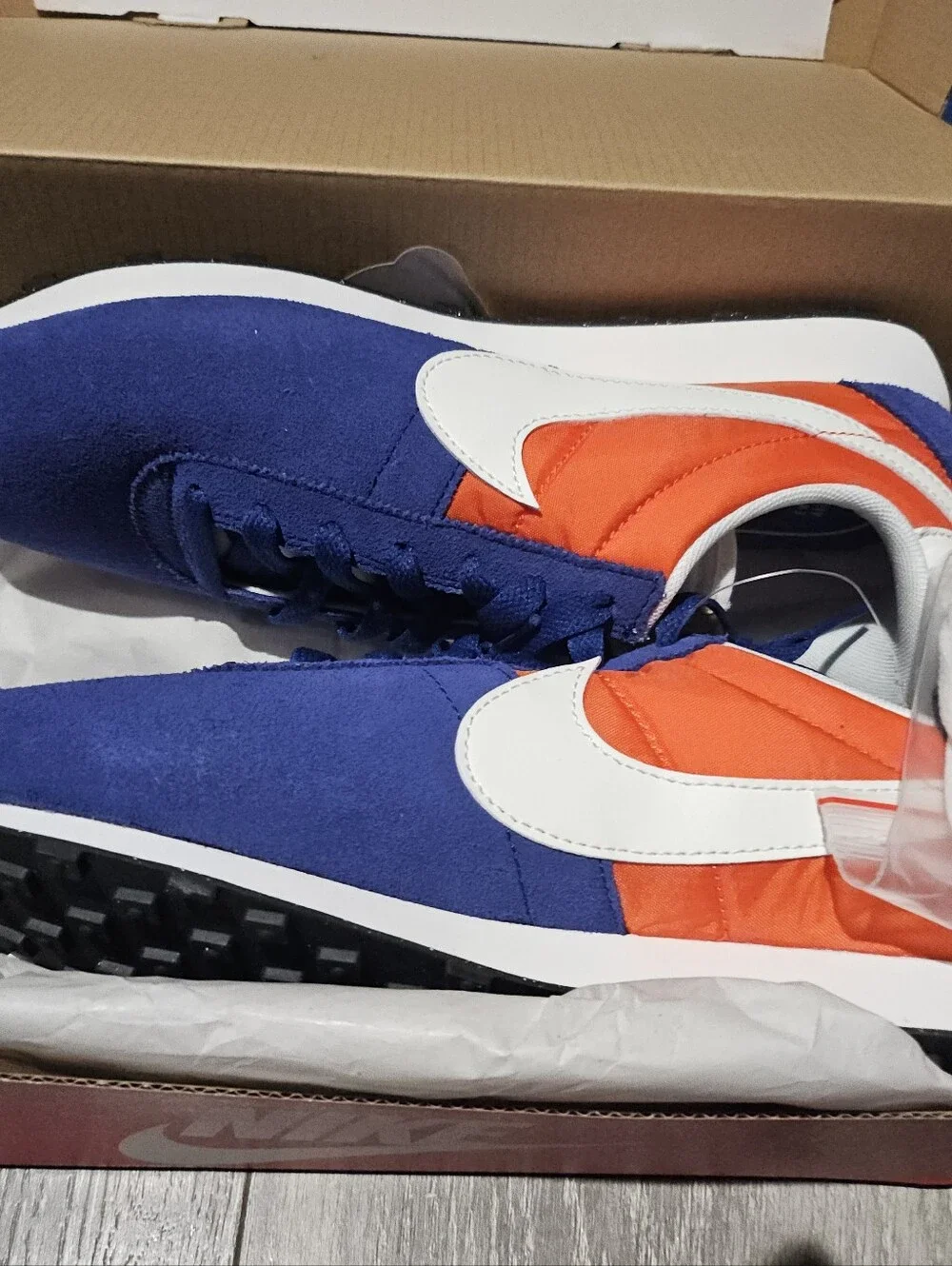 Nike  Classic Runner Sneakers in Blue & Orange